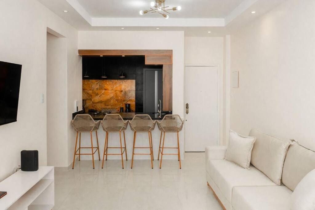 Apartamento Copacabana 1 Quadra Com Vista Parcial Mar